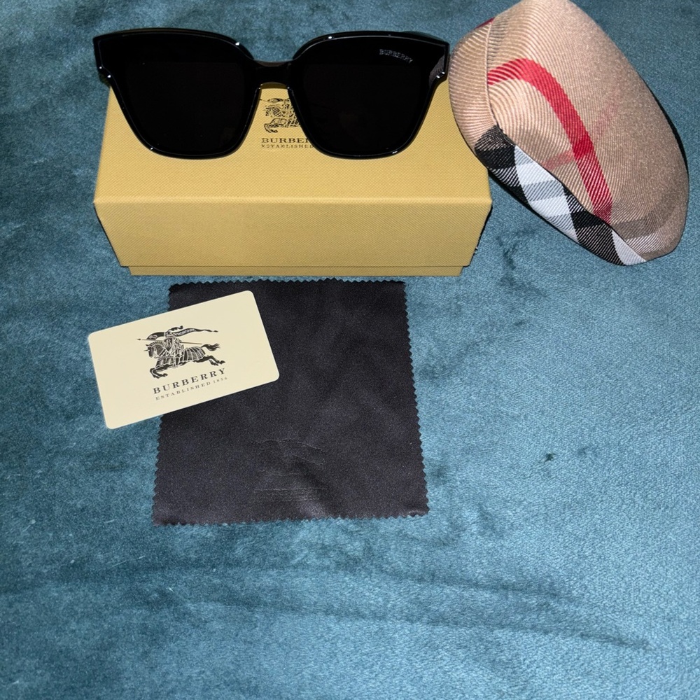 Burberry Black Sunglasses
